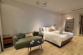 The Metropole Opera Residence by Kaystay