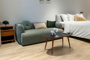 The Metropole Opera Residence by Kaystay