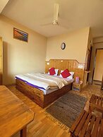Goroomgo Chanderlata Cottage Naggar Kullu