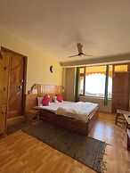 Goroomgo Chanderlata Cottage Naggar Kullu