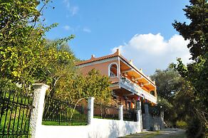 Holiday House Letta in Agios Gordios Beach in a Very Quiet Location