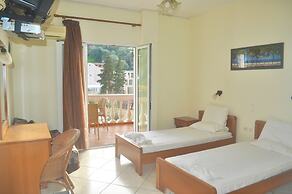 Holiday House Letta in Agios Gordios Beach in a Very Quiet Location