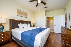 Beautiful Modern Condo, Near the Parks! 3021