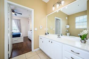 Beautiful Modern Condo, Near the Parks! 3021