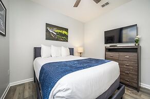 New Listing, Gorgeous Modern Vacation Condo - 3019