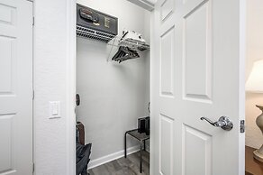 New Listing, Gorgeous Modern Vacation Condo - 3019