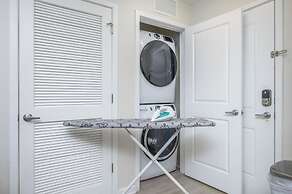 Brand New Modern Vista Cay Reserve Condo - 6005