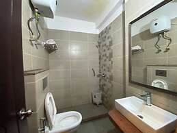 Goroomgo Garden Reach Mussoorie