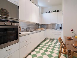 Paris Mozart Prestige Residence