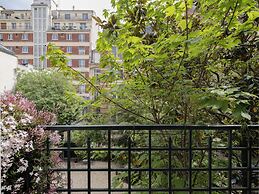Paris Mozart Prestige Residence