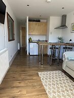 Cozy Coastal Lodge in Hayle