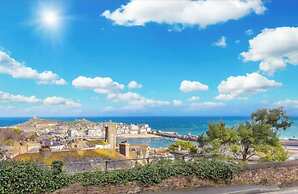 Cozy Coastal Lodge in Hayle