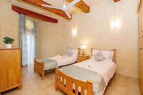 Ta'sandrija Pool And Well-being In Gozo