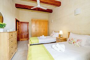 Ta'sandrija Pool And Well-being In Gozo