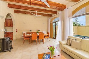 Ta'sandrija Pool And Well-being In Gozo