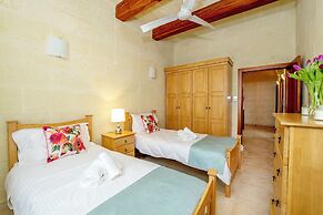 Ta'sandrija Pool And Well-being In Gozo