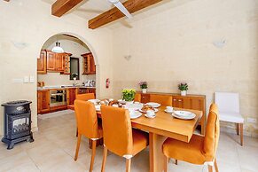 Ta'sandrija Pool And Well-being In Gozo