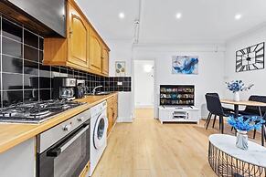 Remarkable 2-bed Apartment in Central London