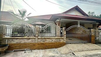 Honeymoon Single Home 2brs 2baths Phuket Kathu Town KIS School