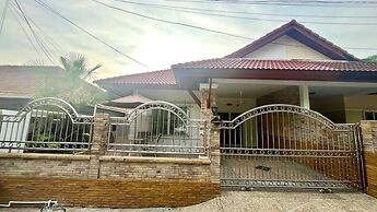 Honeymoon Single Home 2brs 2baths Phuket Kathu Town KIS School