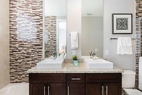 4 BR 4 BA Villa 5min Disney Family Getaway