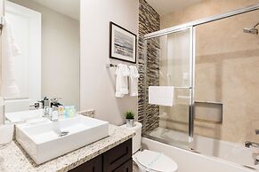 4 BR 4 BA Villa 5min Disney Family Getaway