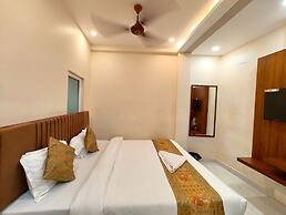 Goroomgo BNK Grand Varanasi