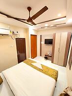 Goroomgo BNK Grand Varanasi