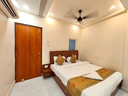 Goroomgo BNK Grand Varanasi