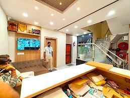 Goroomgo BNK Grand Varanasi