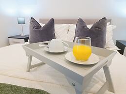 Captivating 1-bed Apartment in Slough With Kingbed
