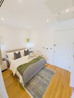 Captivating 1-bed Apartment in Slough With Kingbed