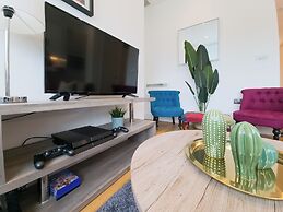 Captivating 1-bed Apartment in Slough With Kingbed