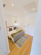 Captivating 1-bed Apartment in Slough With Kingbed