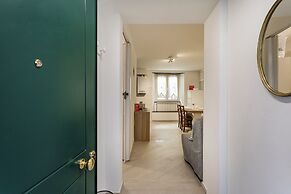 Comfy Apartment Near the Harbor by Wonderful Italy