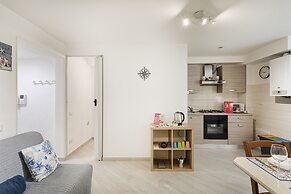Comfy Apartment Near the Harbor by Wonderful Italy