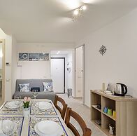 Comfy Apartment Near the Harbor by Wonderful Italy