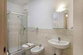 Comfy Apartment Near the Harbor by Wonderful Italy