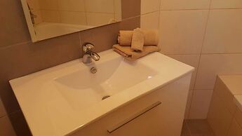 Remarkable 3-bed House in Machico