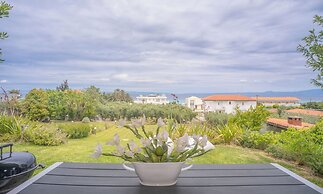 NG Villas Polichrono