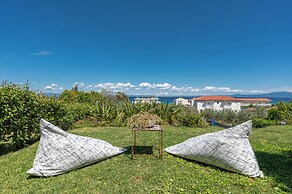 NG Villas Polichrono