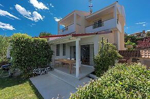 NG Villas Polichrono