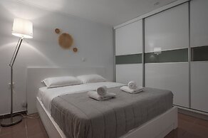 NG Villas Polichrono