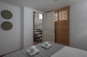 NG Villas Polichrono