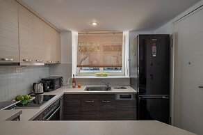 NG Villas Polichrono