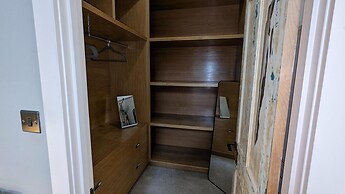 Spacious Penthouse Apartment in Merthyr Tydfil