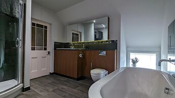 Spacious Penthouse Apartment in Merthyr Tydfil