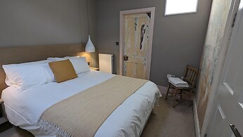 Spacious Penthouse Apartment in Merthyr Tydfil