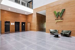 WestSide Garden Apartments by Urbanrent