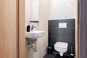 WestSide Garden Apartments by Urbanrent